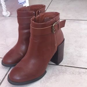 Brown forever 21 boots